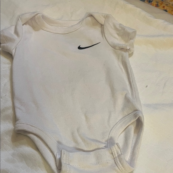 Nike Infant Set - White and Black - Picture 4 of 7